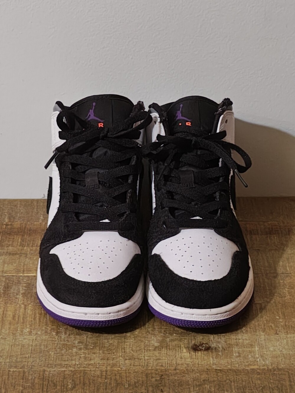 Jordan 1 Mid SE 'Varsity Purple' (GS) Kid's Size 6.5Y / Women's Size 8 - Picture 3 of 7